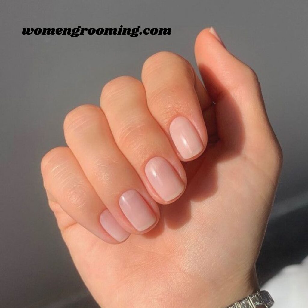 Short Nude Nails (1)