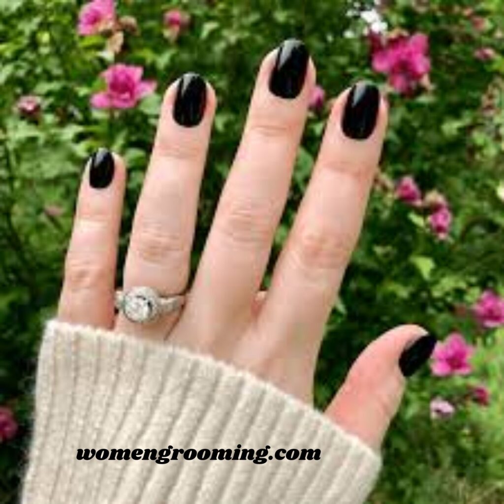 Short Round Nails (1)