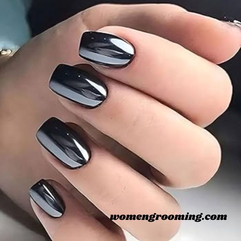 Black Chrome Nails (1)