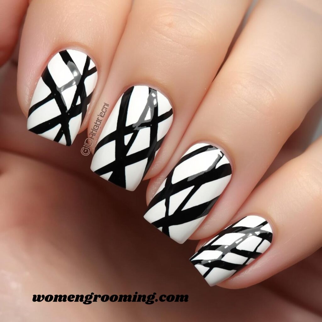 Bold Line Art Nails