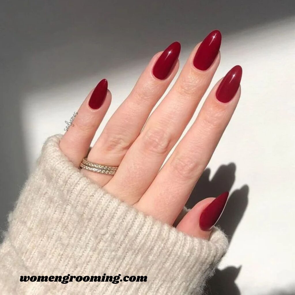 Classic Red Nails