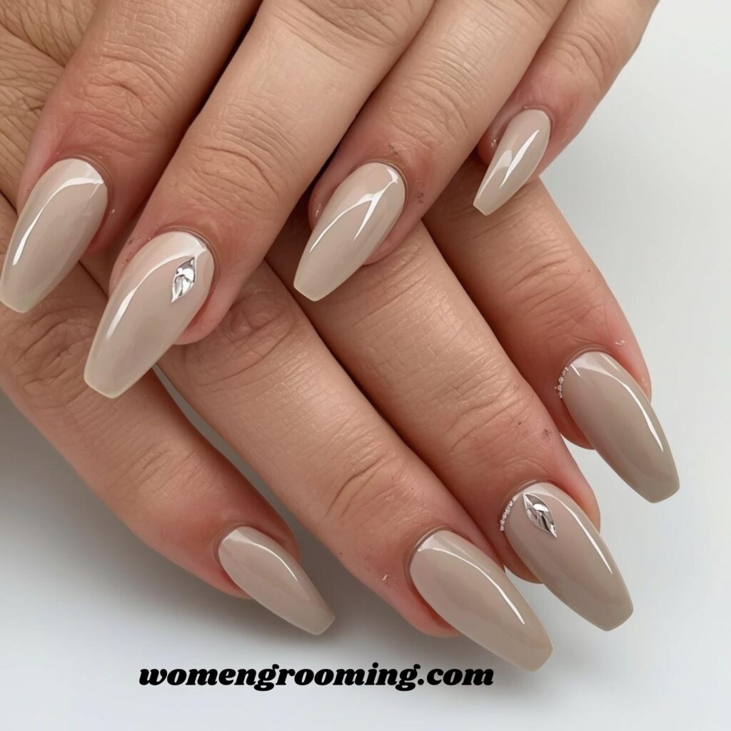 Cool Beige Nails