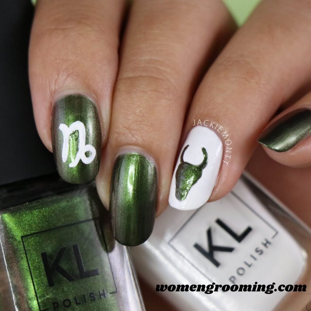 Forest Green Nails (1)
