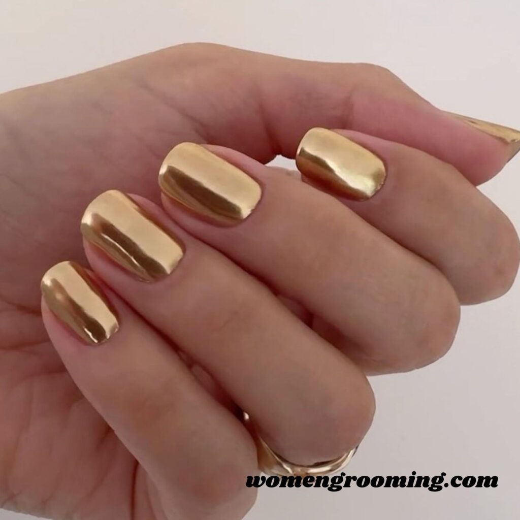 Gold Chrome Accent Nails