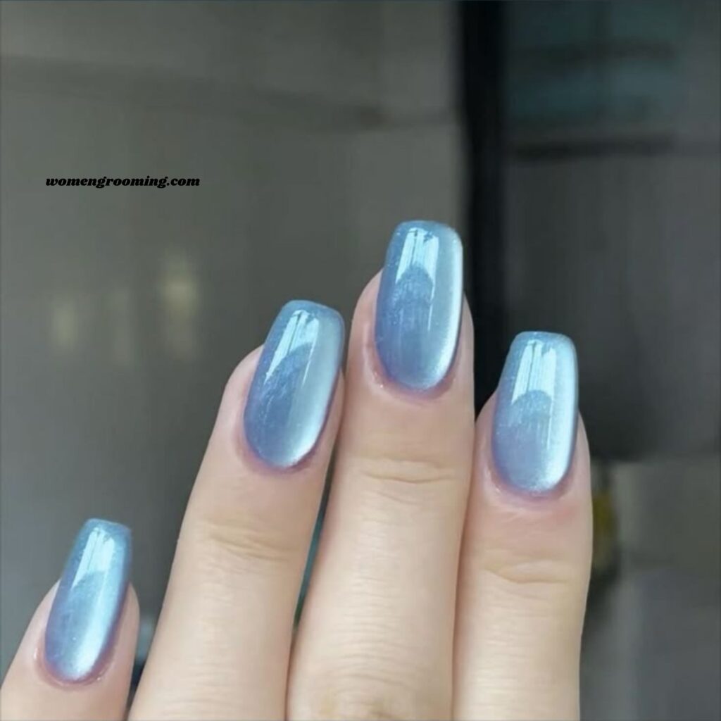 Icy Cat Eye Blue Nails