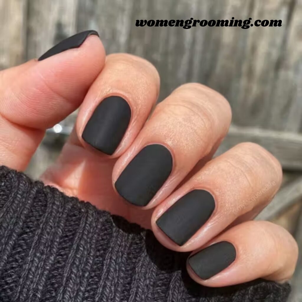 Matte Black Nails (1)