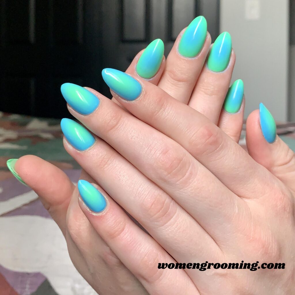 Neon Teal Aura Nails
