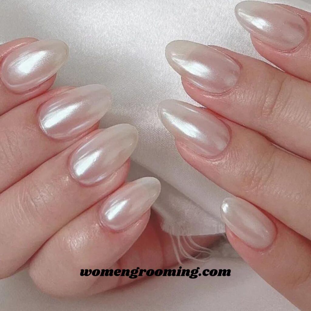 _Pearl Chrome Nails